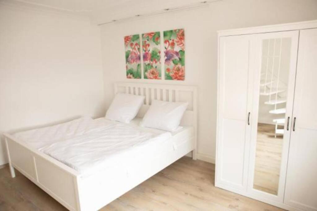 Vila Bruehl Mitte, Neu Renoviertes Haus Exteriér fotografie